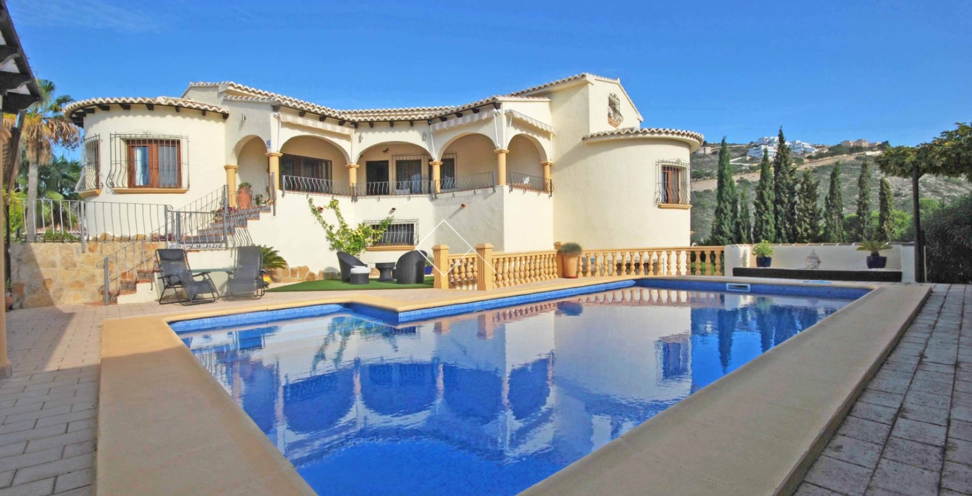 Prachtige goed onderhouden villa te koop in Valle del Portet, Benitachell