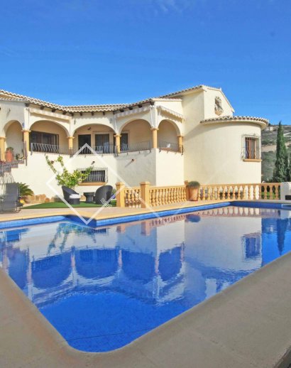 Prachtige goed onderhouden villa te koop in Valle del Portet, Benitachell