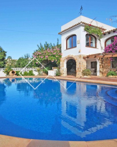 piscina - Villa tradicional renovada en Baladrar, Benissa