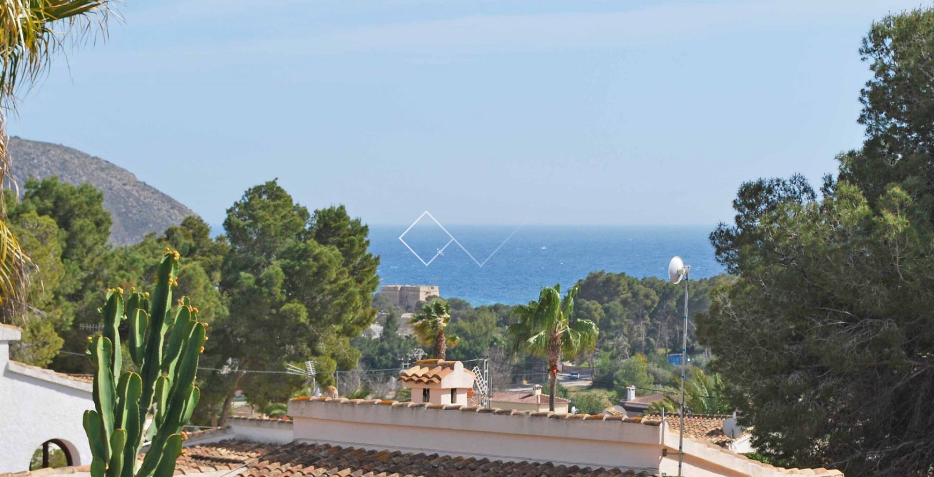 vista al mar - Se vende villa atractiva a poca distancia de Moraira