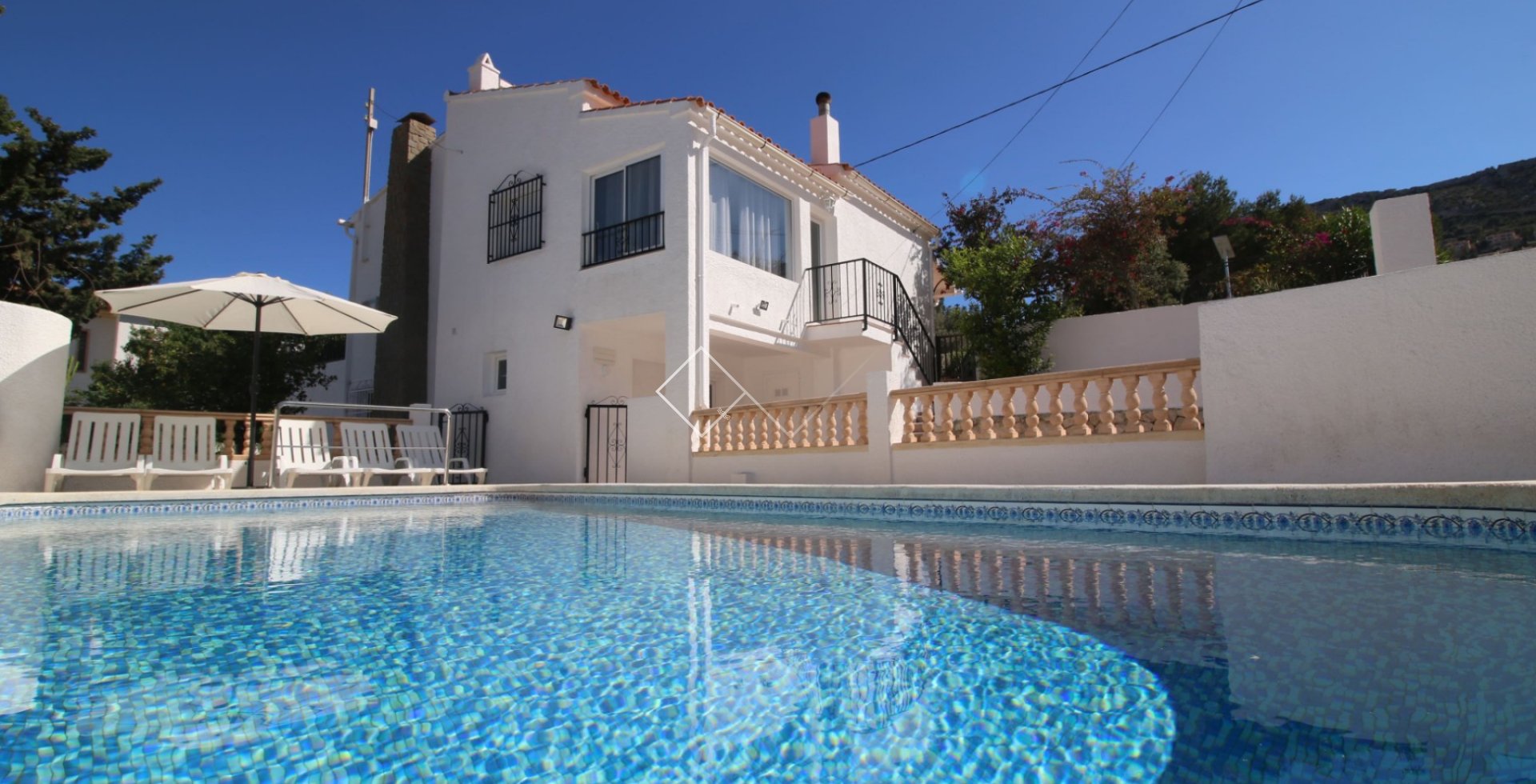 -pool Renovated villa with pool, 400m from the beach in Canuta, Calpe