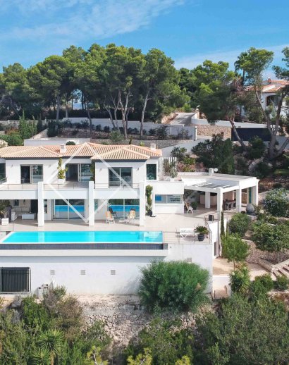 -overzichtsfoto woning Prachtige luxe villa met spectaculair panoramisch uitzicht op zee, te koop in Benimeit, Moraira
