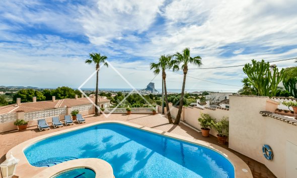 piscine et vue sur la mer - Villa entièrement rénovée avec vue sur la mer à vendre, Calpe