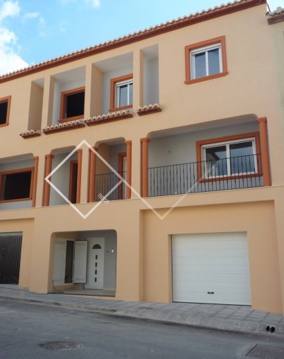 new build - New townhouses in the centre of Teulada
