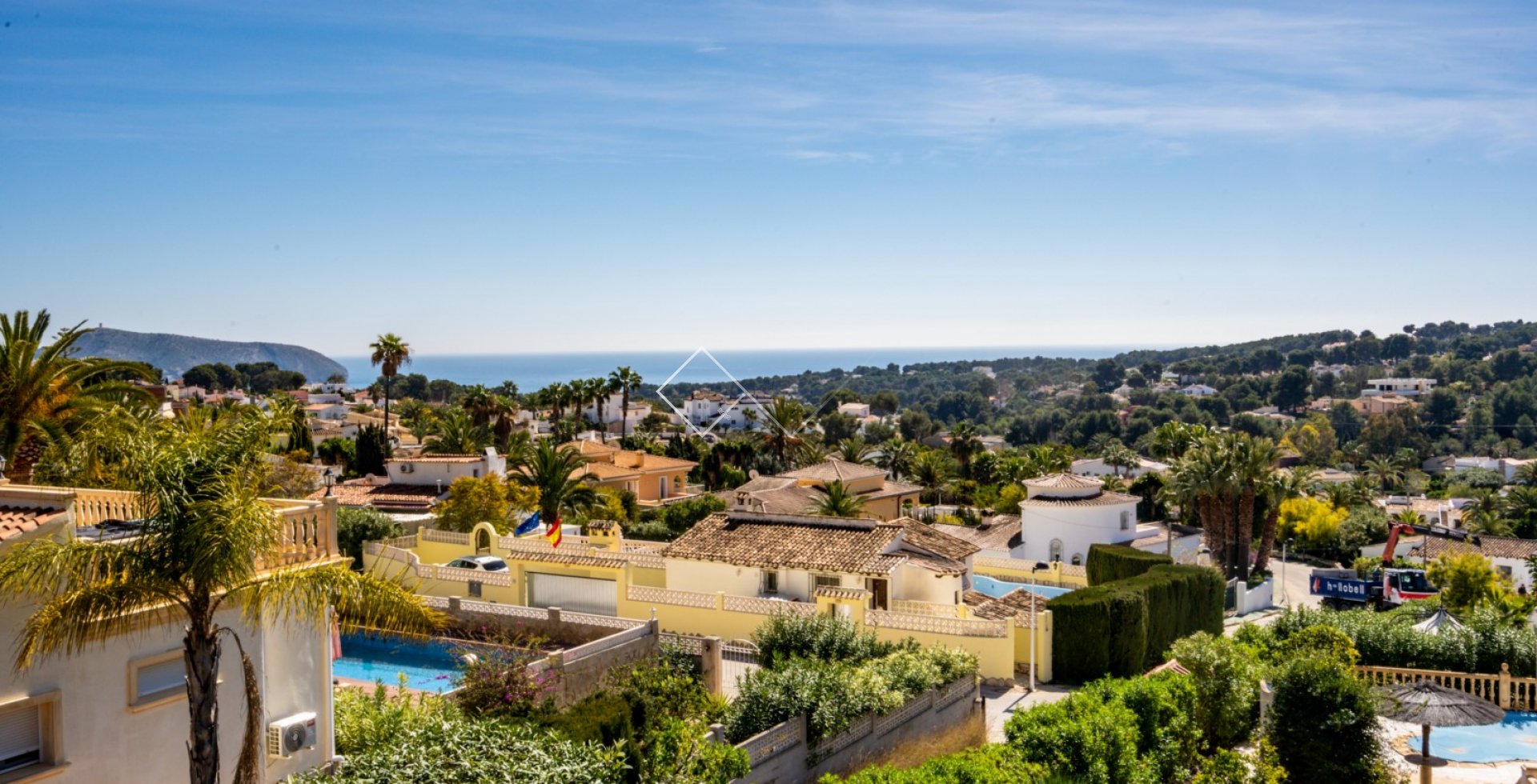 open sea views - Spacious, renovated sea view villa for sale in Moraira