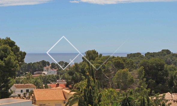Modern villa for sale in Moraira met zeezicht