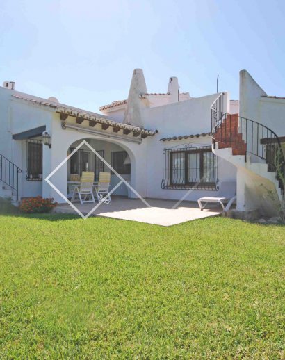 corner house - Lovely attached house for sale in Solpark, Moraira