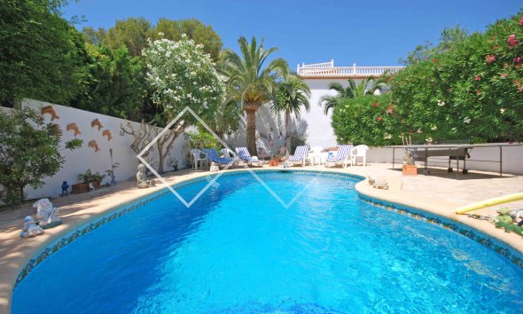 pool terrace - Excellent villa for sale in Moravit, Moraira