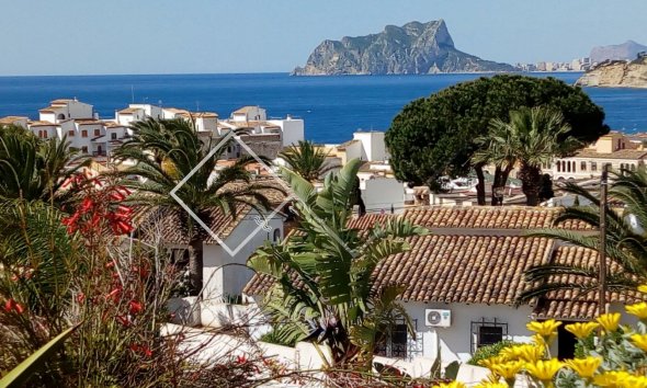 zeezicht - Villa te koop Moraira, op 300 m van het strand Pla del Mar