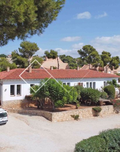 investment property - Large property for sale in Moraira; Good investment