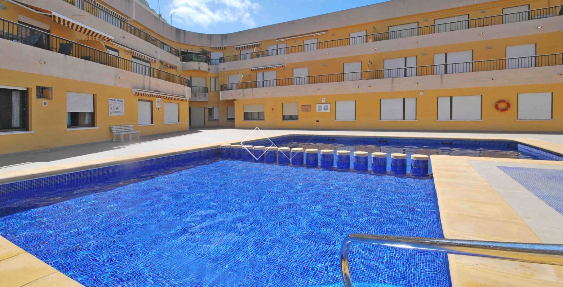 comunal pool - Apartment with sea view for sale in Moraira centre 
