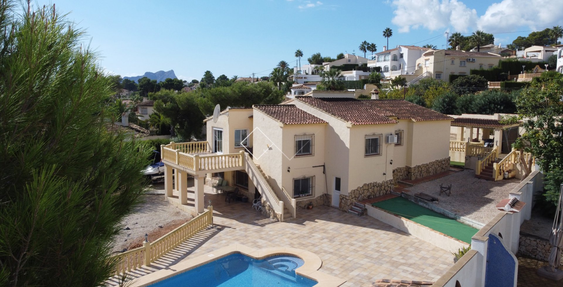 house with potential - Great villa for sale in Benissa, San Jaime