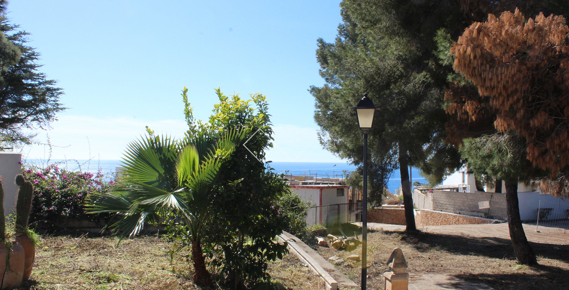 Pla del Mar - Meerblick-Grundstück in Moraira zu verkaufen
