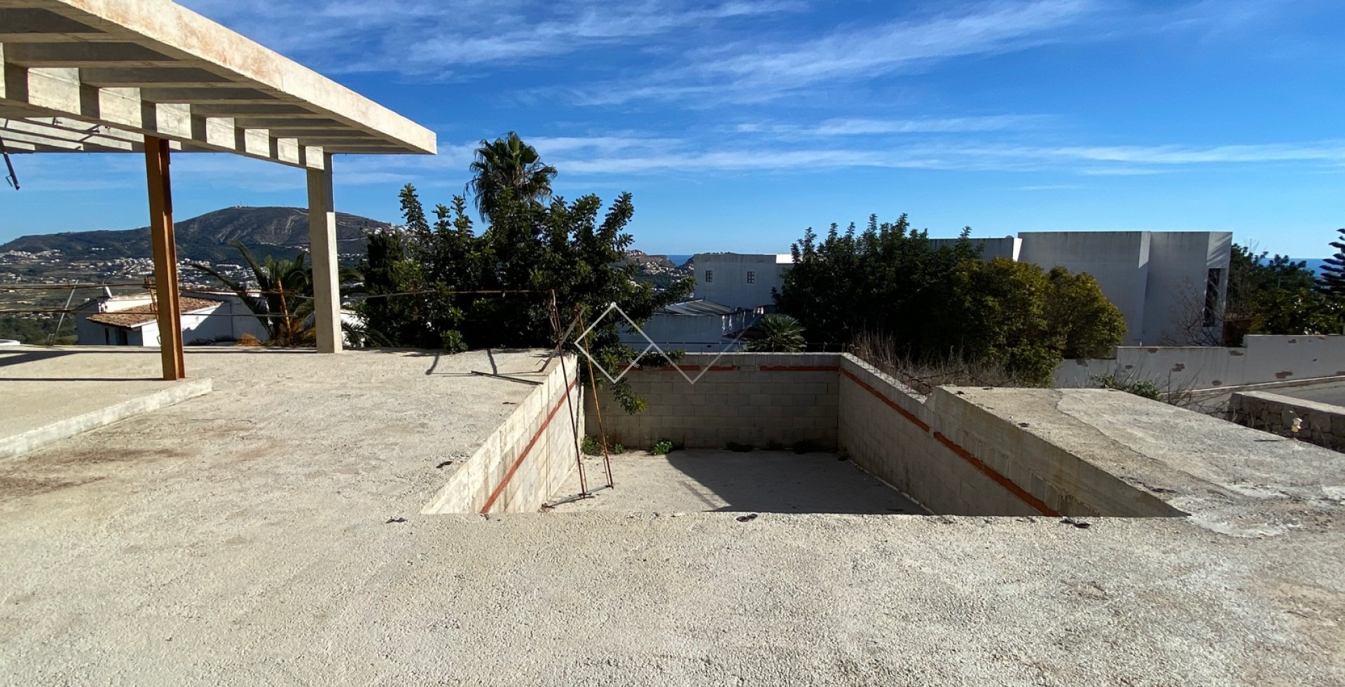 piscine - Villa finie avec vue sur la mer à vendre à Moraira, Benimeit