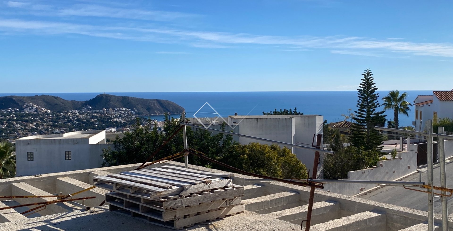 Finished villa with sea views for sale in Moraira, Benimeit