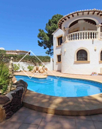 Mooie zeer goed onderhouden villa te koop in Punto Estrella, Benissa