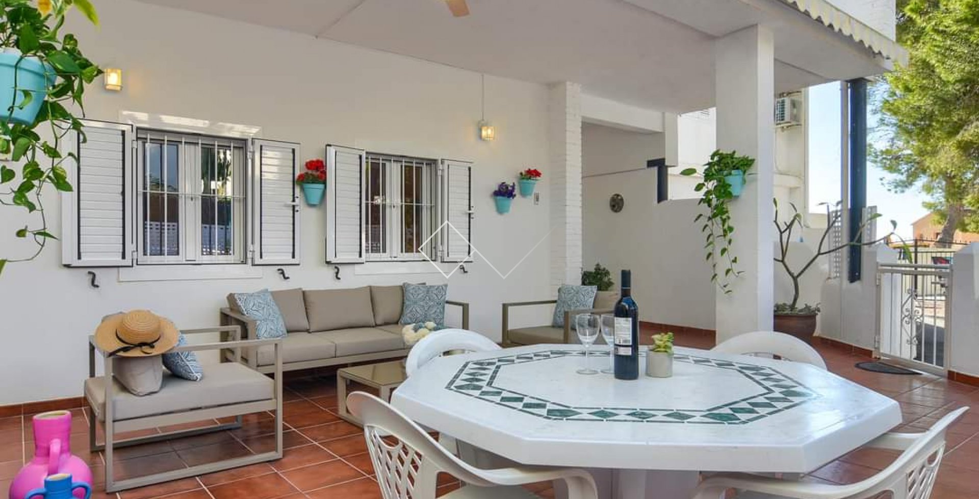 amplia terraza - Apartamento renovado en Moraira, a 100 m de la playa de Platgetes