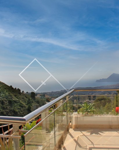 Villa zum Verkauf in Altea mit herrlichem offenem Blick aufs Meer