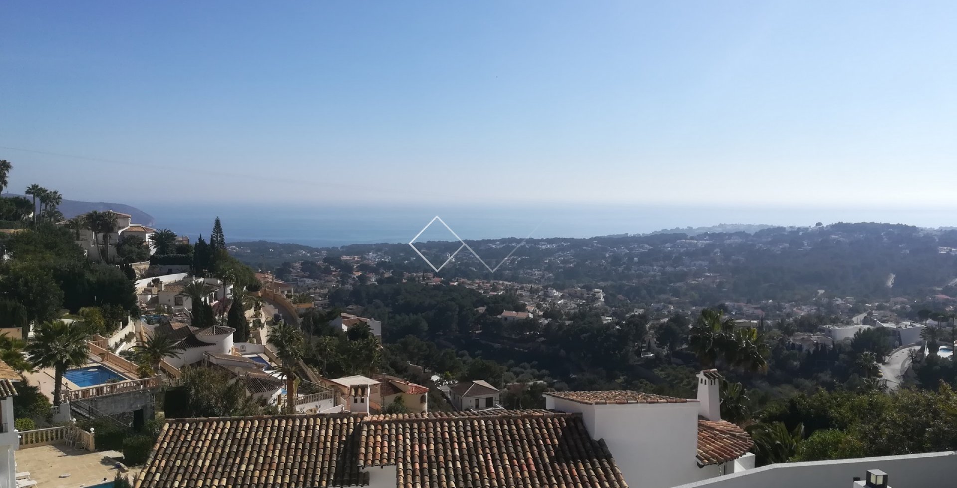 Building plot with sea view for sale in Moraira, Benimeit
