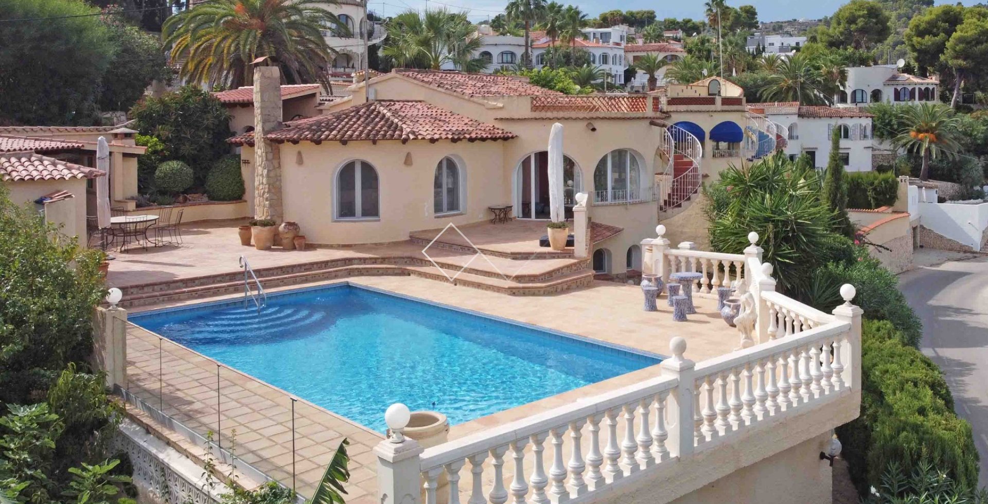 Agradable villa con vistas al mar en venta en Benissa